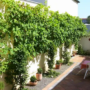 Apartment Schöne 2 Zimmer-wohnung, Nähe Messe, Balkon