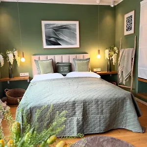 Apartment Nettes In Düsseldorf-derendorf - Stylisch + Gemütlich